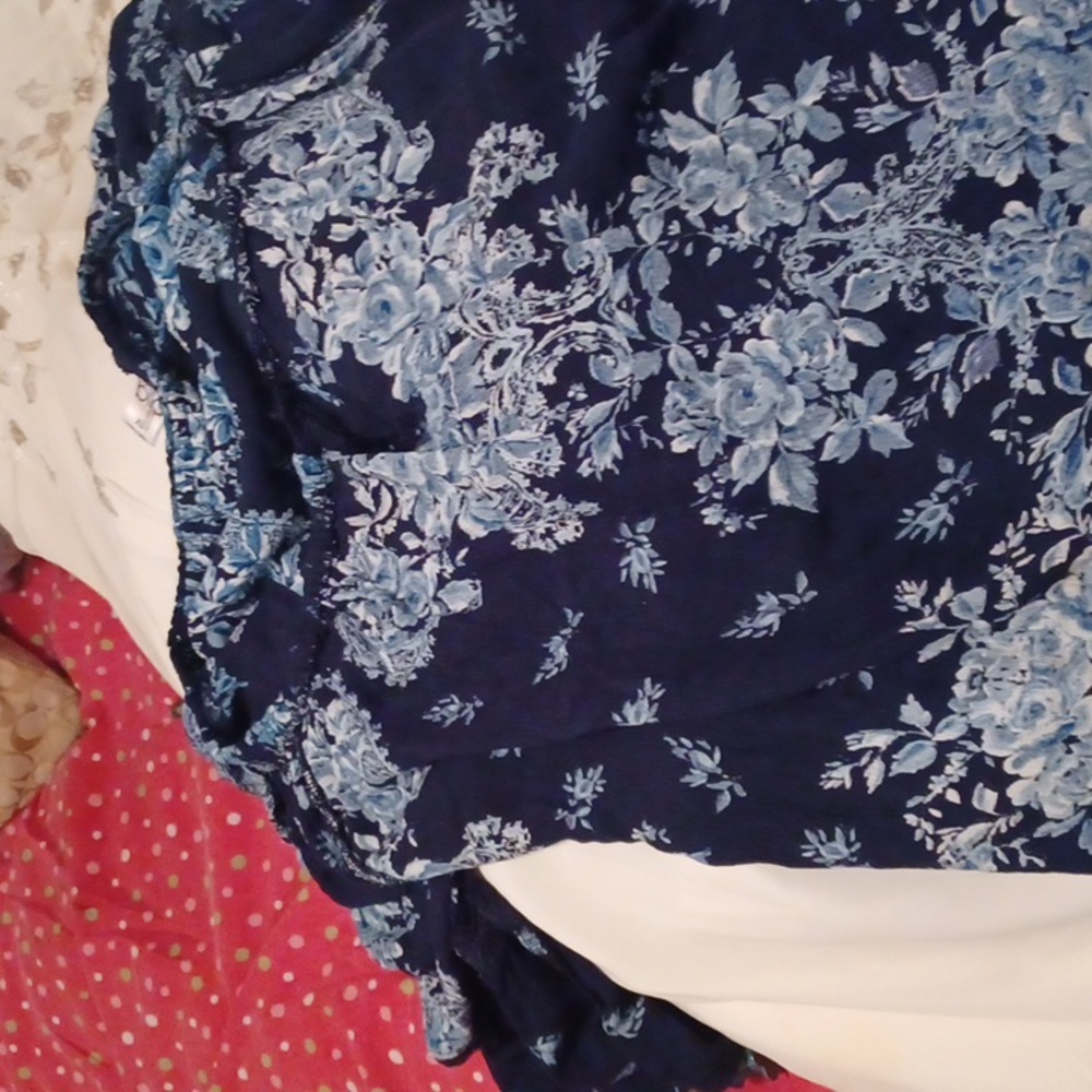 Bila xl floral shirt